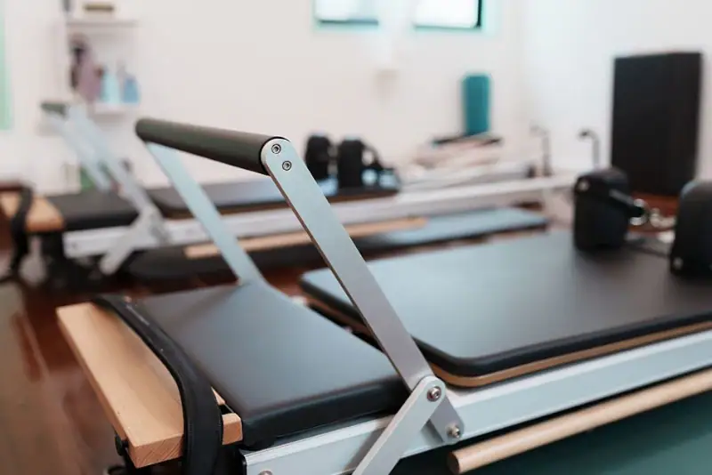Cours de Pilates Reformer à Besançon, studio La Voie du Pilates